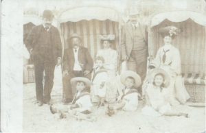 1904 am Strand von Swinemünde